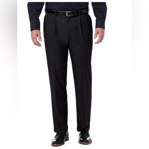 Haggar Premium Comfort Dress Pant in Black